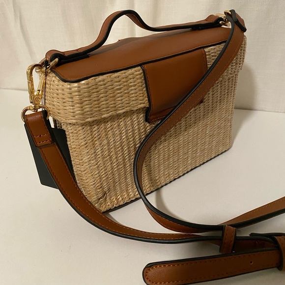 Straw crossbody bag - Picture 2 of 4